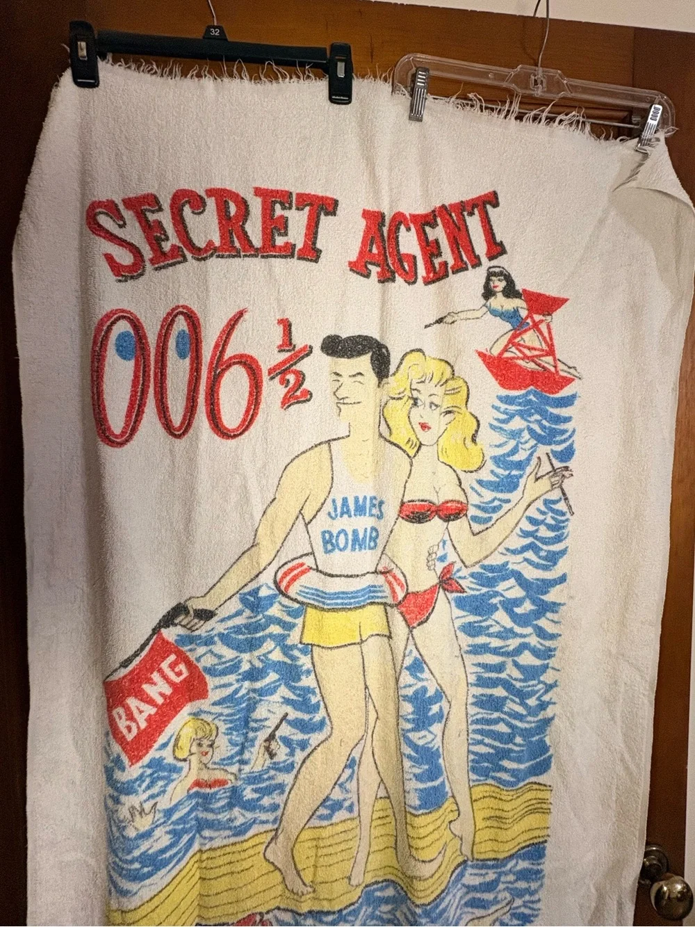 Vintage 1960s Secret Agent 006½ James Bomb Beach Towel Pin Up Novelty USA